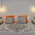 Stylish And Spacious Studio -4 Minutes Walk To Beach
