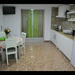 1 Bedroom Apartment With Gallery Balcony Free Netflix, Air Conditioning