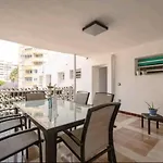 Stylish & Fully Furnished 3 Bedrooms Flat -4 Min Walk To Beautiful Beach