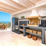 Seaside Comfort For Family Adventures