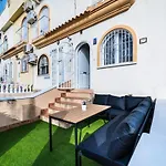 Exclusive Townhouse - Rooftop, Garden & Stunning Views