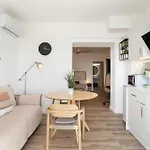 Excepcional Apartamento Amanecer Al Borde De Playa Y Mar, En Chalet Roquetes