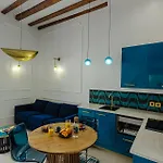 Spacious And Luxurious Mezzanine Apartment In Historic Center