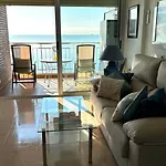 Apartamento con vistas al mar primera linea de playa del Postiguet