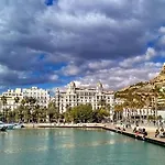 Alicante Beach Stay-Castillo&Mercado