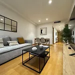 Wonderful Apartment Next To The City Hall