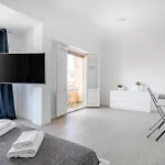 Charming Room With Private Bathroom