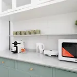 Charming Room With Private Bathroom