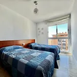 Spacious Apartment Near Plaza America