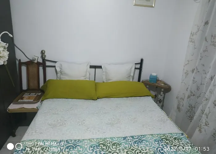 Corner Rooms