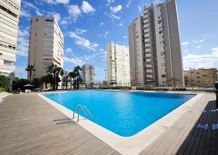 In Front Of The Sea With Ac And Pool