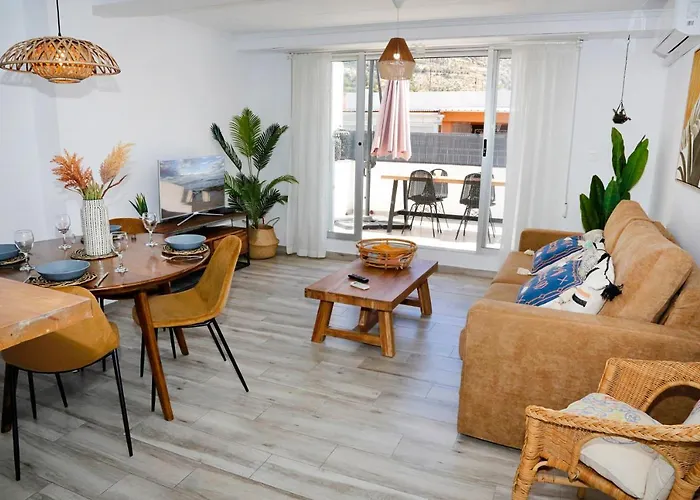 M&C Penthouse Santa Barbara