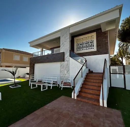 Sea-Side Villa In La Zenia