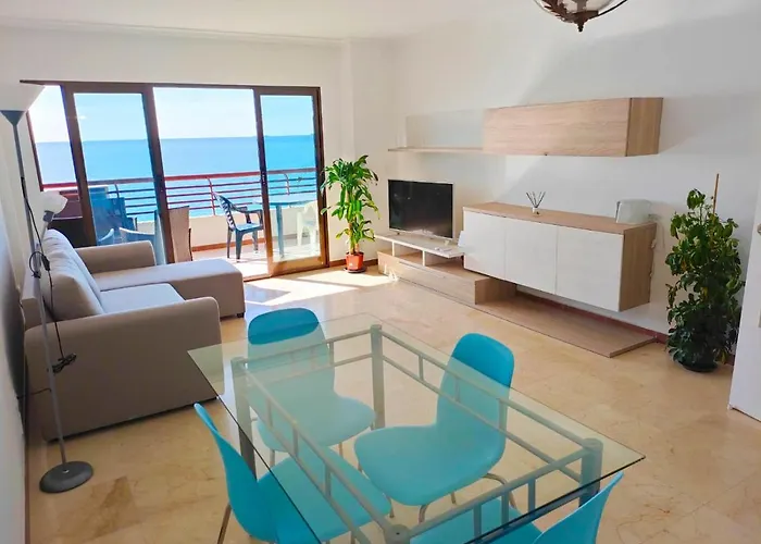 Very Lightful Apartment. Incredible Sea Views. Big Terrace, Swimming Pool. Ac. Very Close To Alicante City Center.