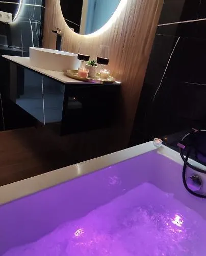 Chill Out Studio Jacuzzi & Sea Views