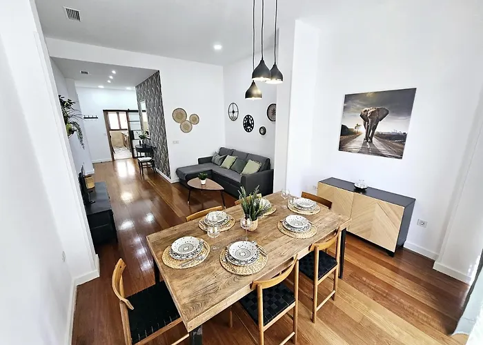 Charlot Center Apartment II