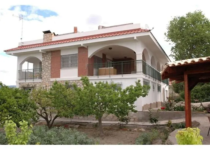 Villa Manolita In The Area Of Busot With 5 Bedrooms And Large Private Swimming Pool!