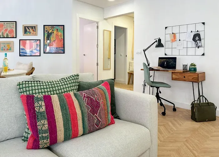 Elegante Apartamento A Unos Pasos De La Rambla.