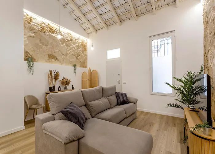 Serene Home With Ac And Hydromassage In Alicante