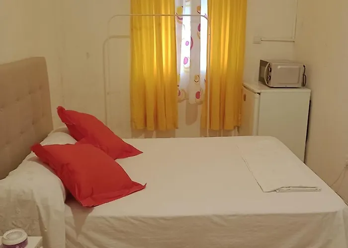 Aurora Room With Private Bathroom