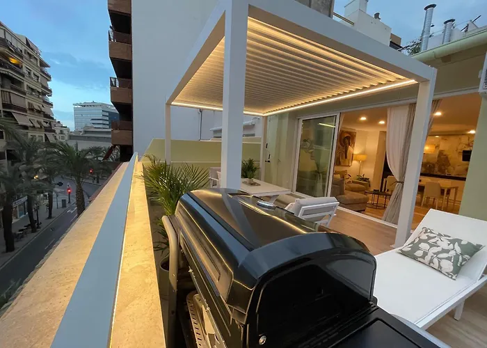 Gran Atico Con Terraza En El Centro De Alicante