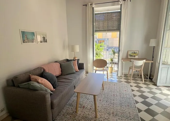 Stunning Apartment In Old Town, Centre & Beach