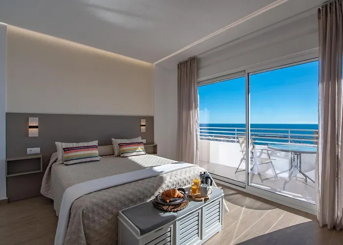 Alicante Skylights Apartments