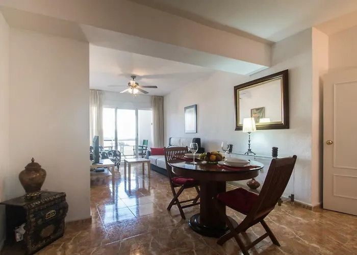 Alicante Central And Beach Side Apartment