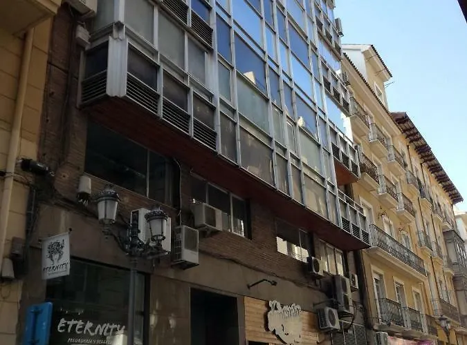 Calle Manero Mollá, 16, 6-3