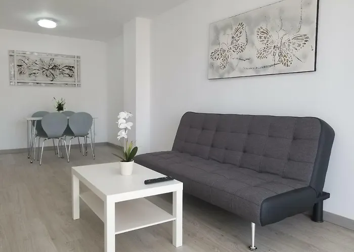 Avenida de Denia N11 close to the Beach