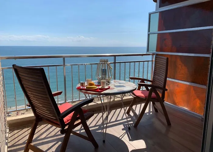 Apartamento Con Vistas Al Mar Primera Linea De Playa Del Postiguet