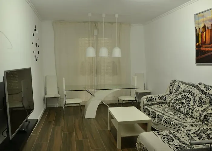 Piso moderno en casco antiguo próximo a la playa