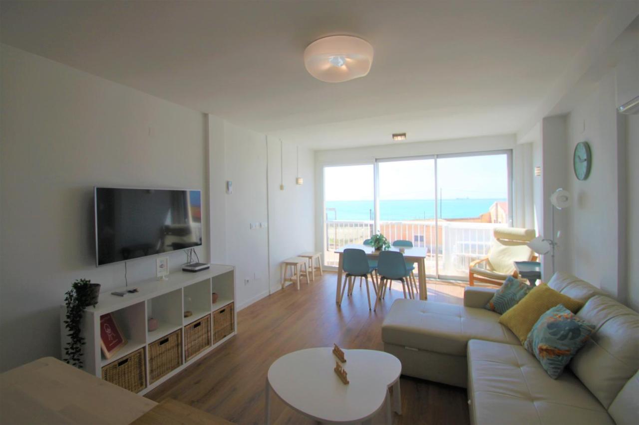 Sea Views Apartment