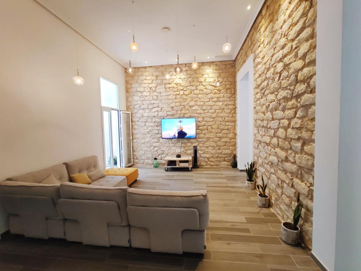 Bed & Breakfast Privada En Alojamiento Diferente Y Con Calidad En El Centro De Alicante! *