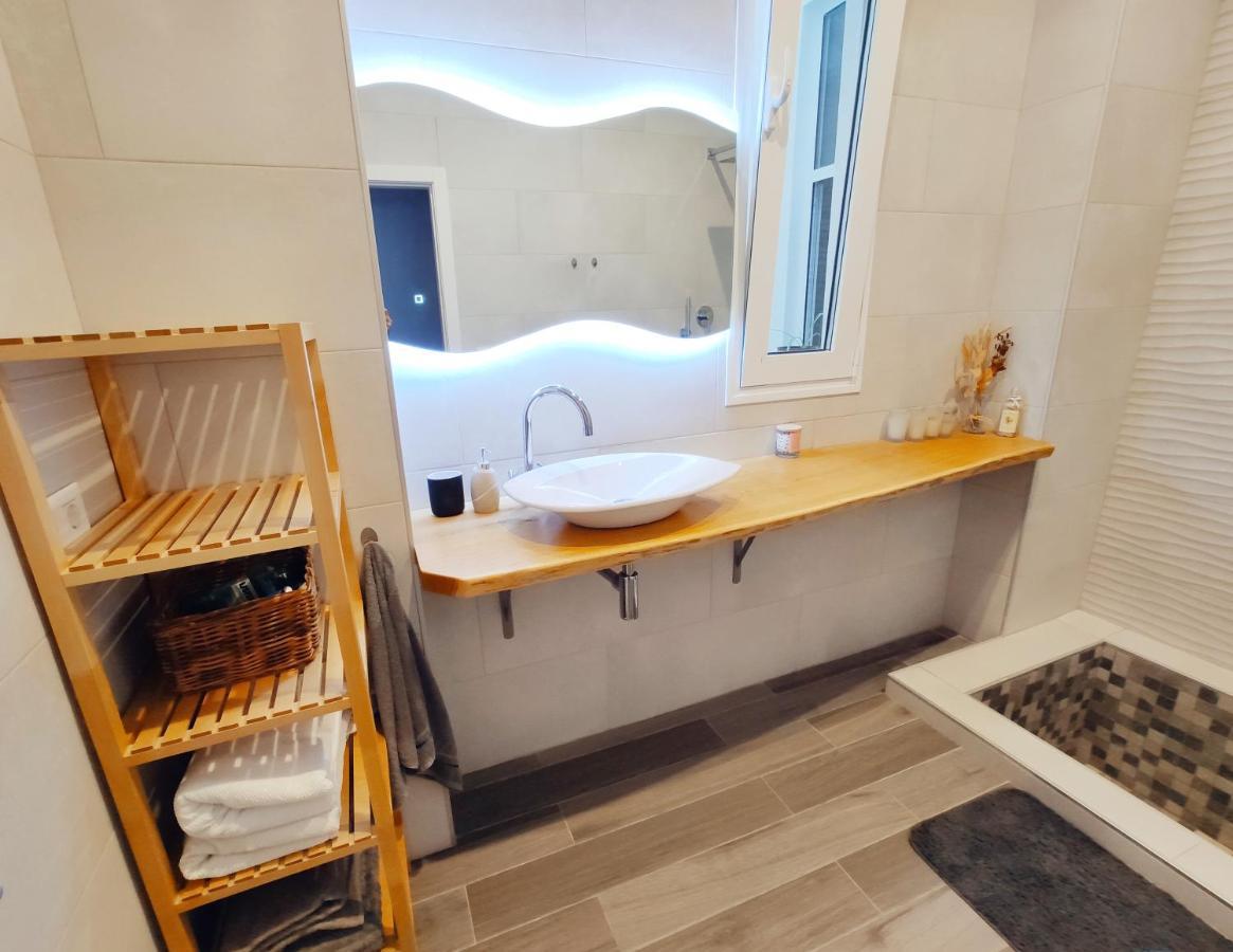 Privada En Alojamiento Diferente Y Con Calidad En El Centro De Alicante! *