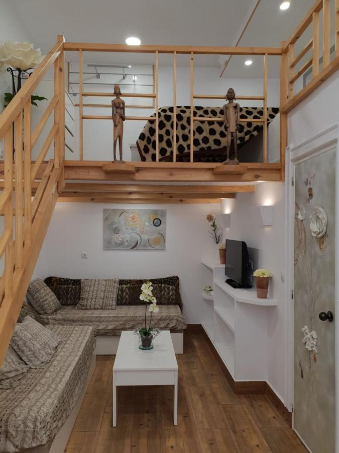 Beautiful And Loft - *