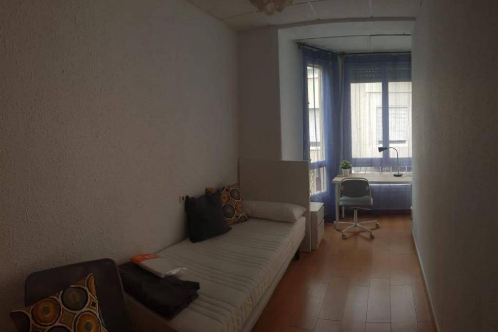 Cozy In The Heart Of Alicante!