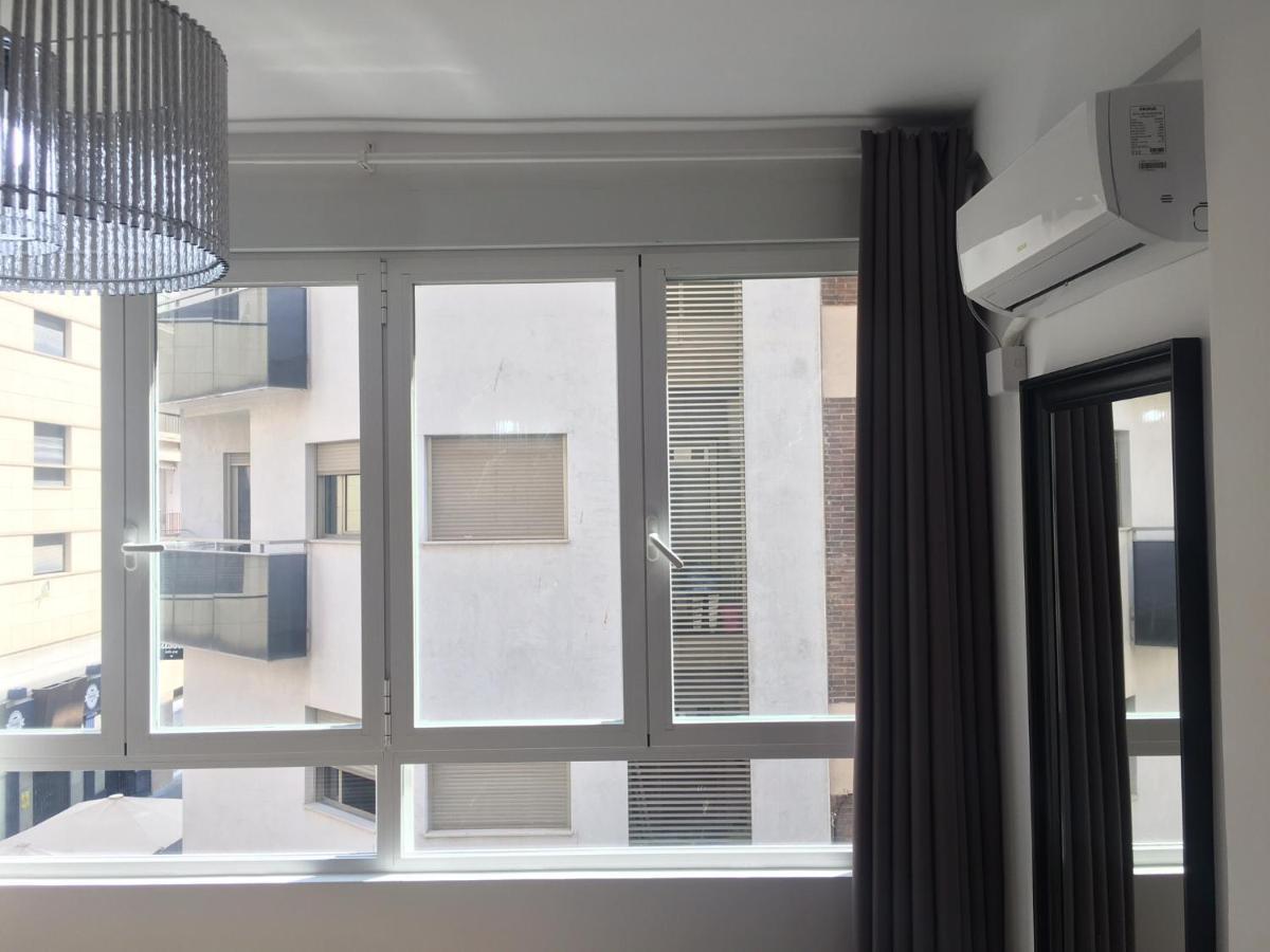 Apartment Centre ,plage Et Quartier Anime,wifi ,climatisation