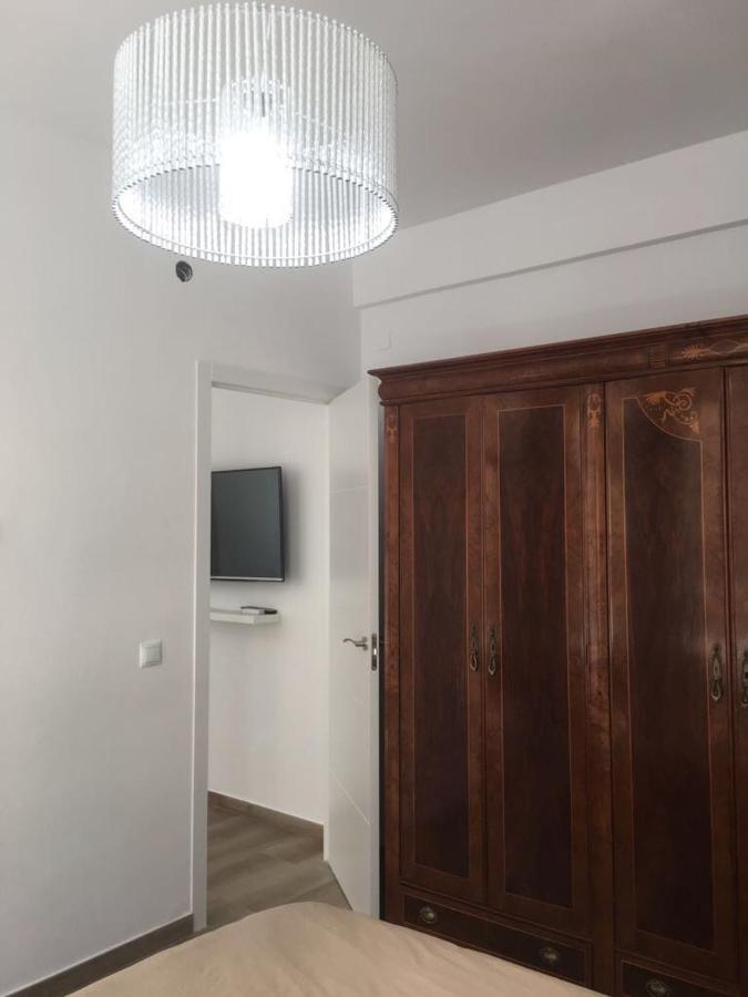 Centre ,plage Et Quartier Anime,wifi ,climatisation