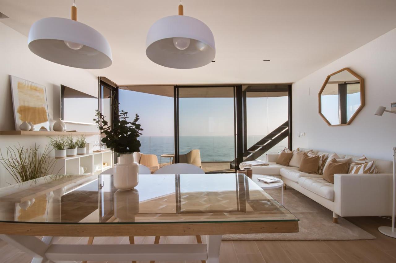 Apartment Modern Sea Front Jacuzzi Blue Sky *