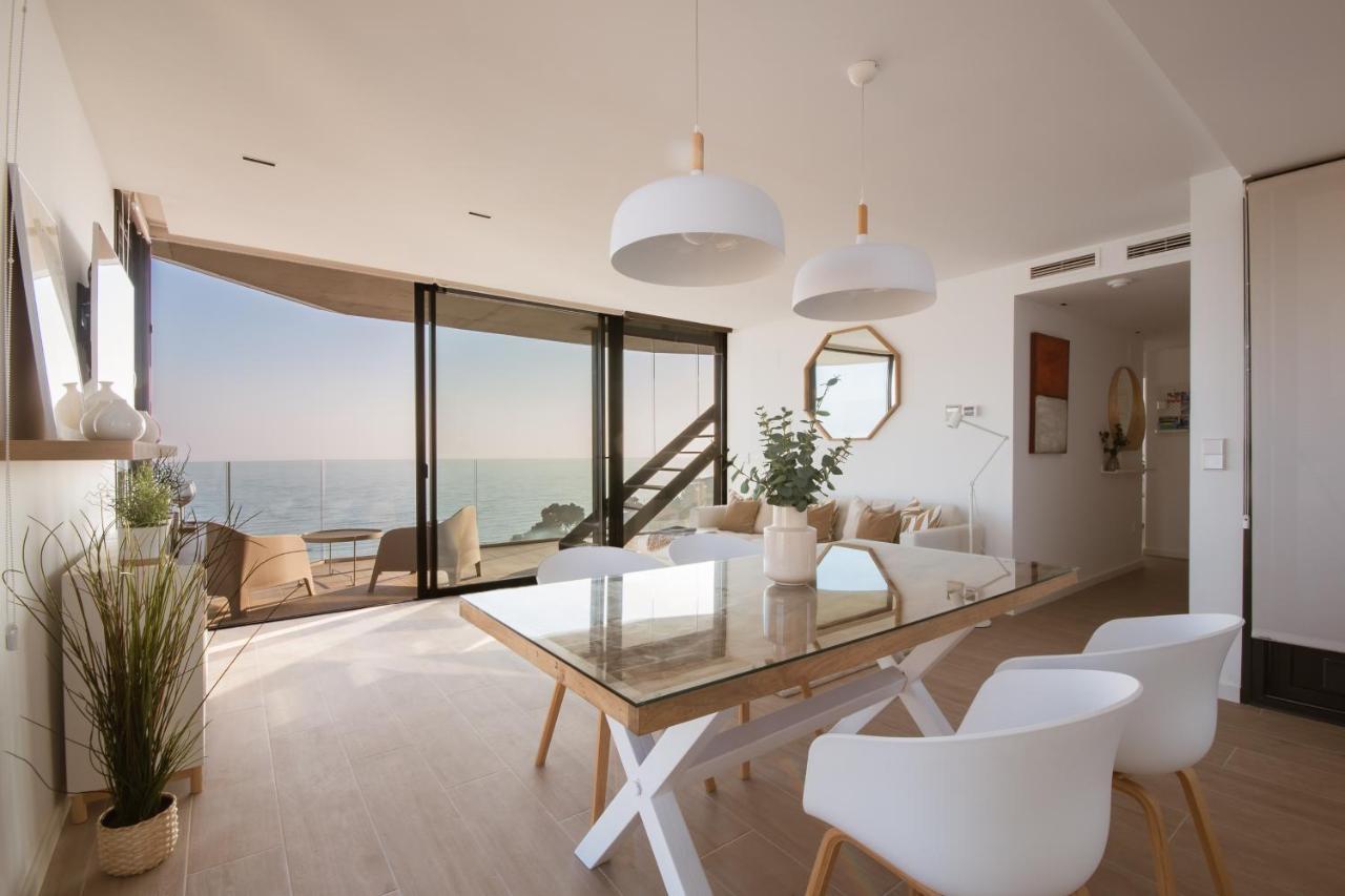 Apartment Modern Sea Front Jacuzzi Blue Sky *