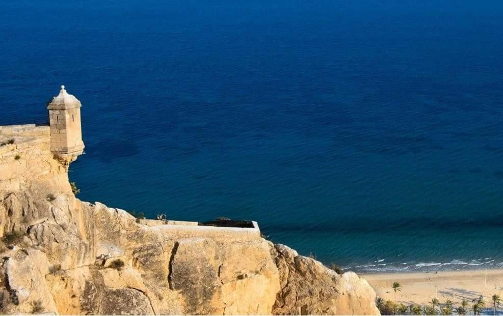 Apartment Charming In Near The Sea & Center