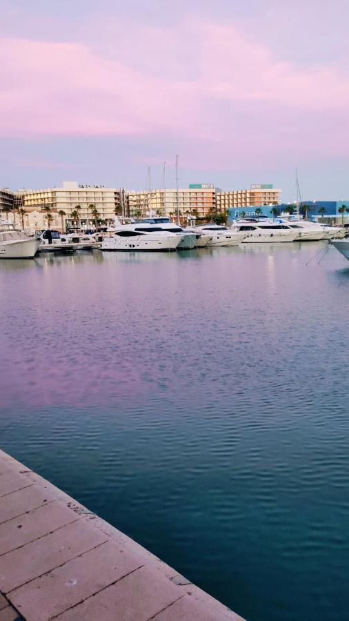 Apartment Charming In Near The Sea & Center