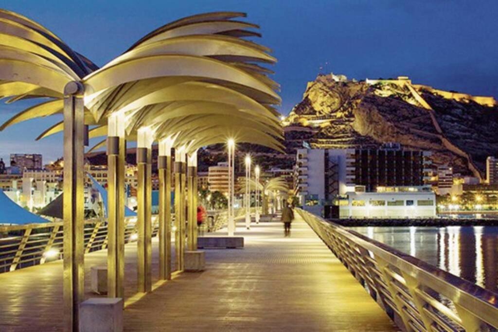 Espacioso Y Centrico Piso Con Zona Chill-out *