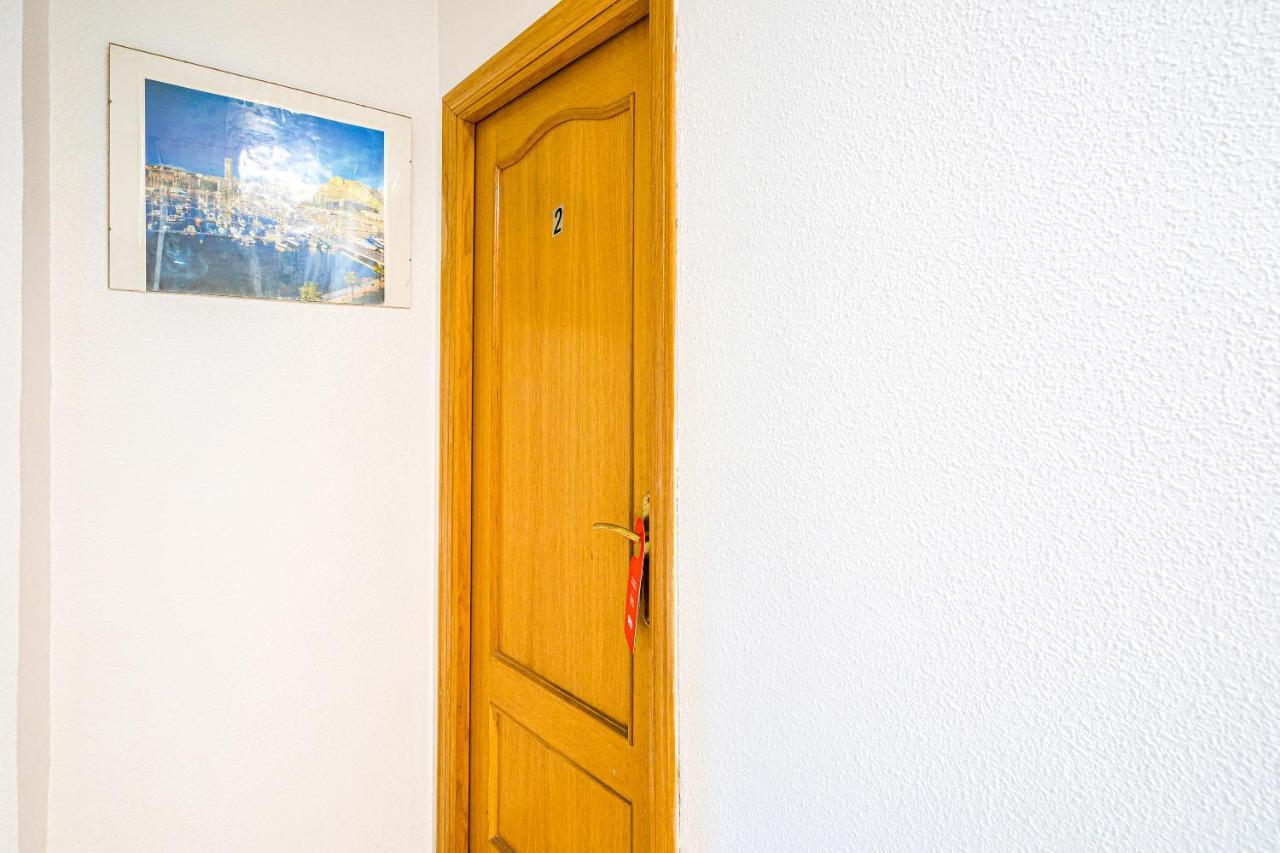 Ayuntamiento Hostel *