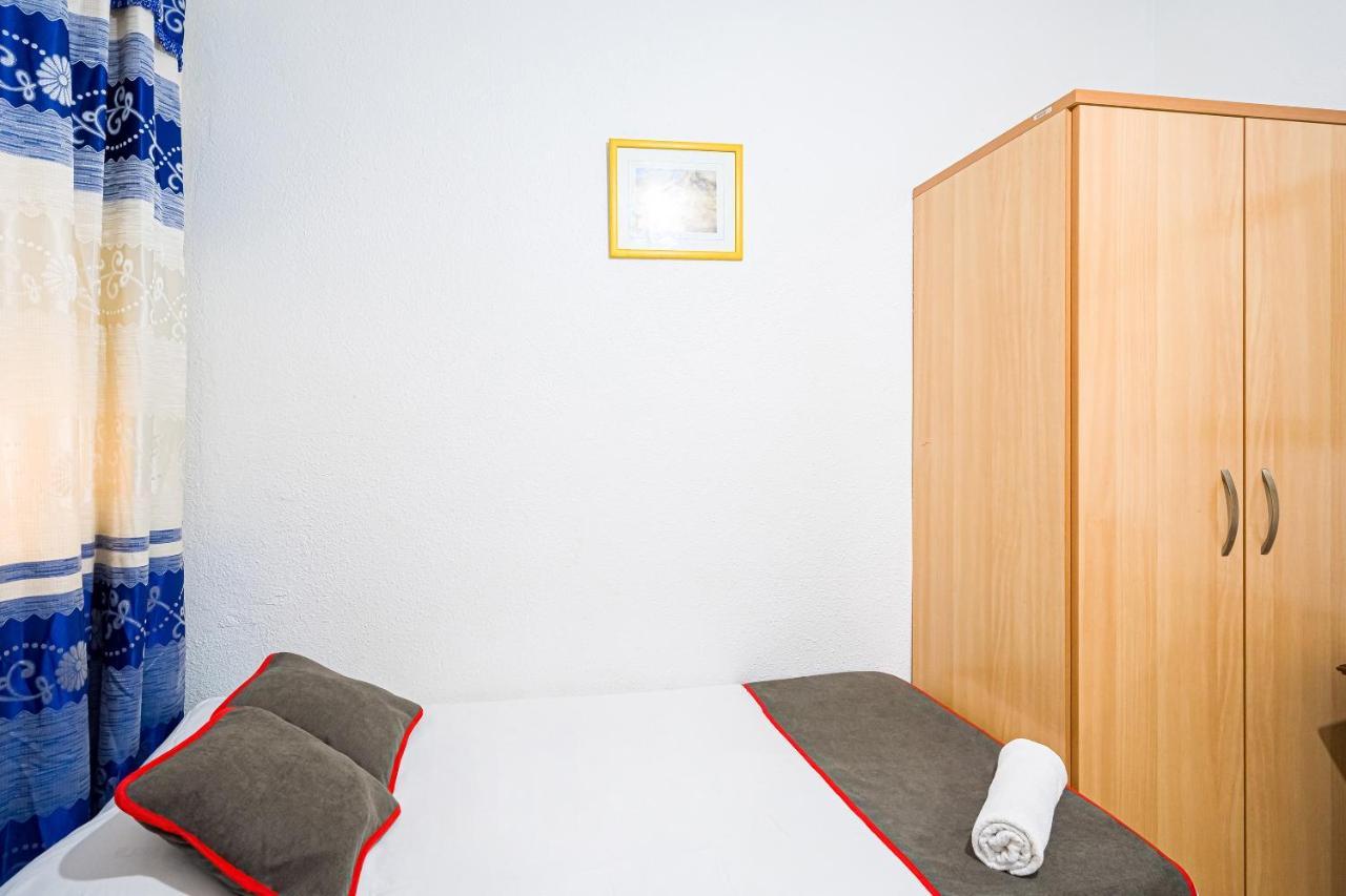 Hostel Ayuntamiento *