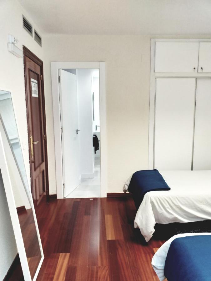 Large With Large And Sunny Terrace - Garden & Outdoor Gym , Center Apartment