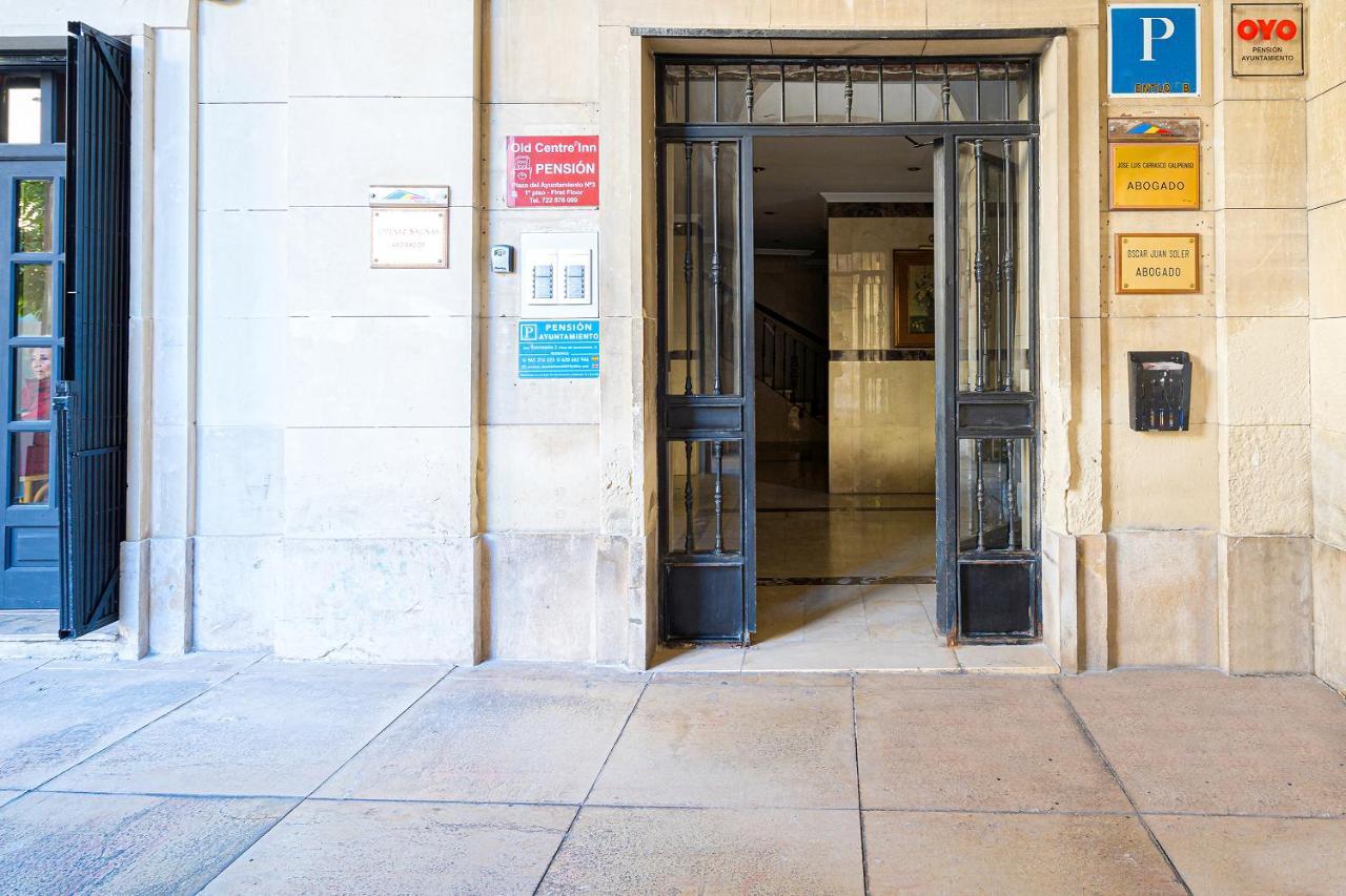 Ayuntamiento Hostel *