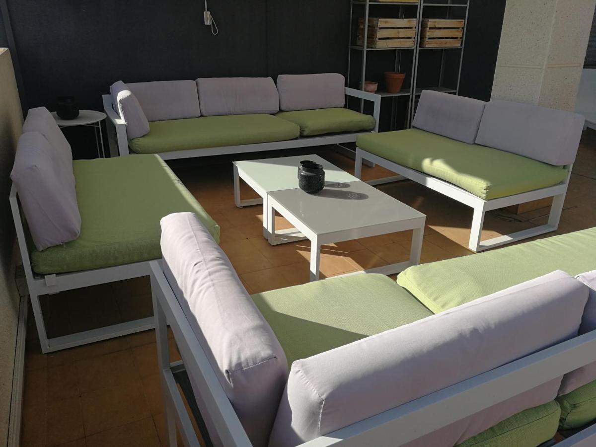 Modern Terrace Living *
