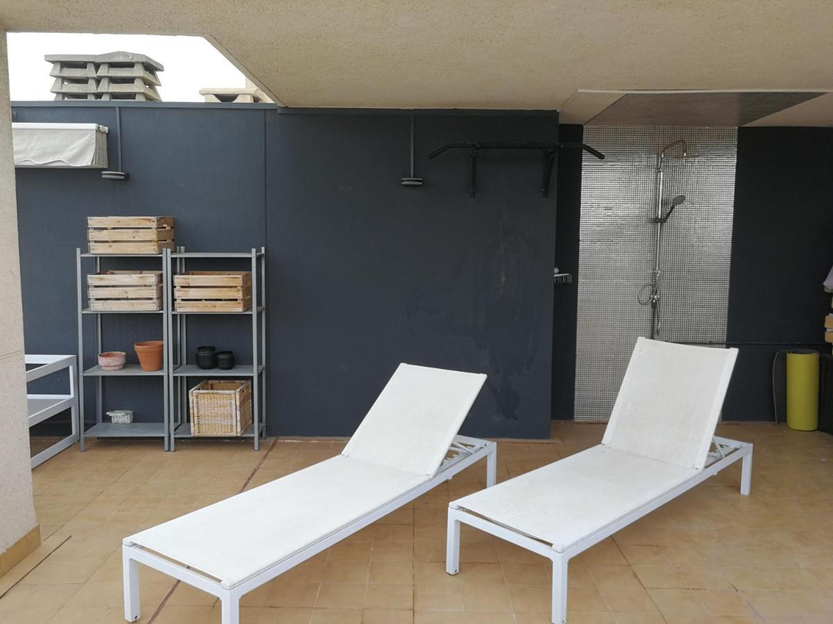 Modern Terrace Living *
